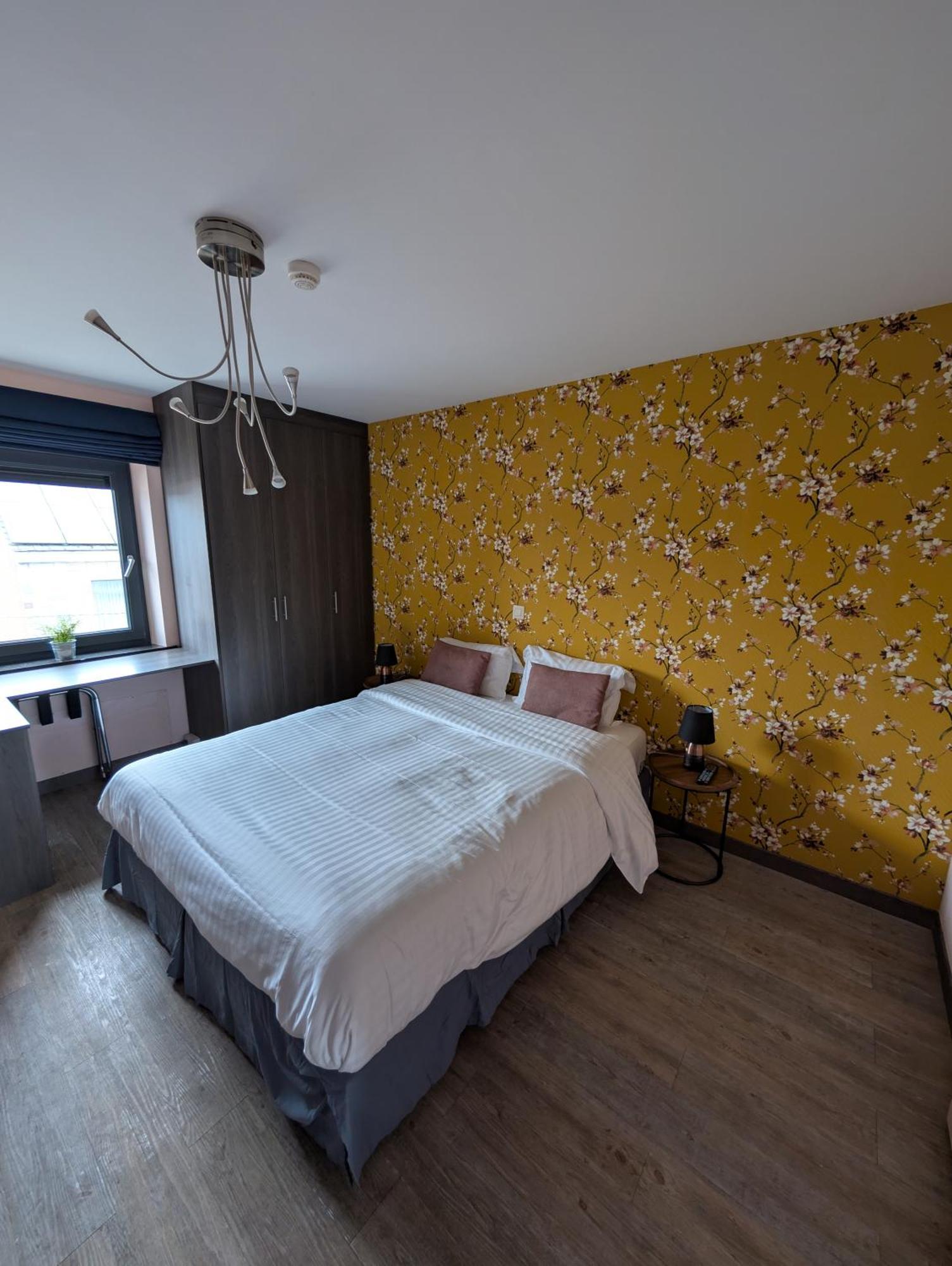 A Fleur De Couette Hotell Auvelais Exteriör bild