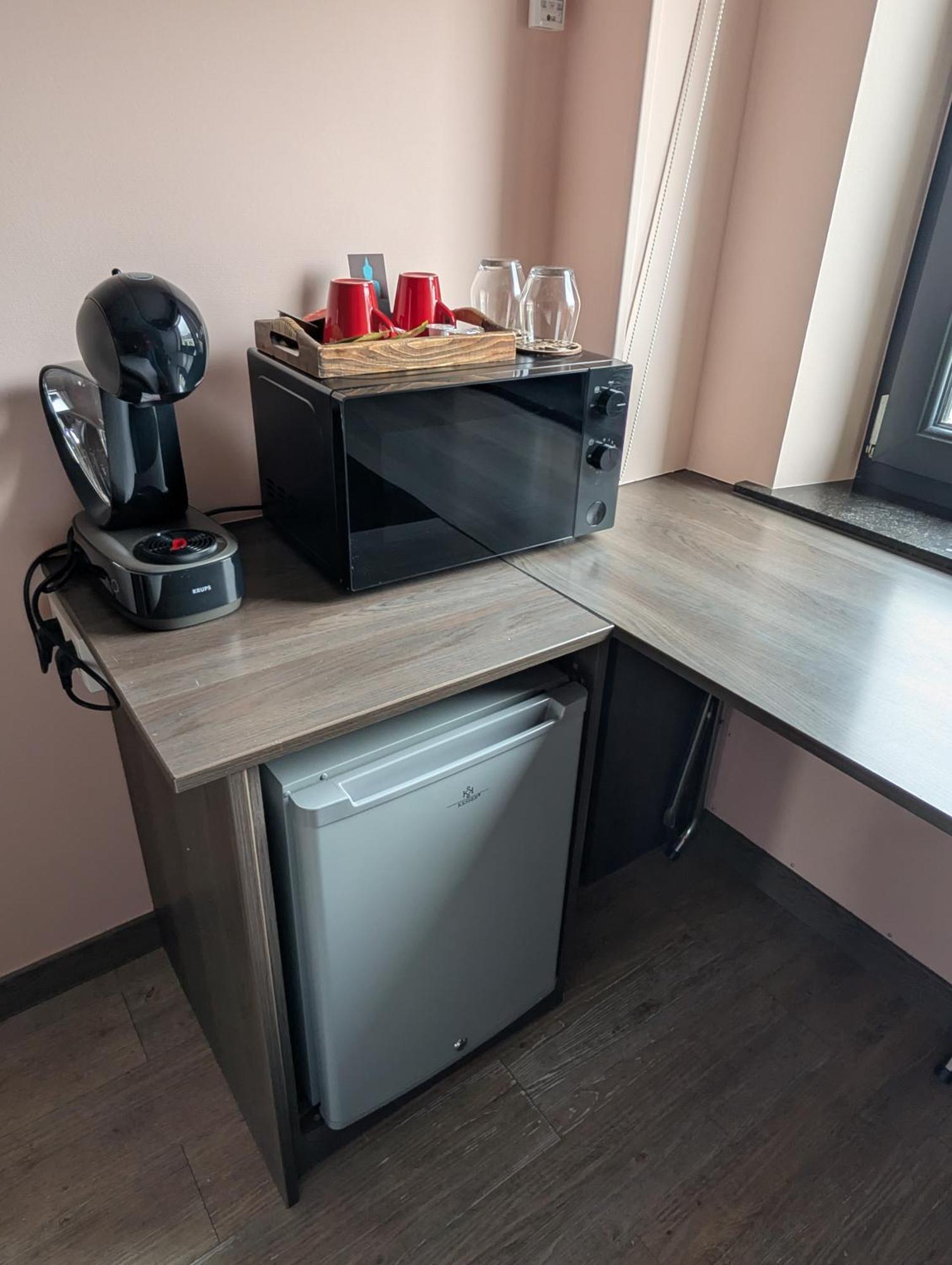 A Fleur De Couette Hotell Auvelais Exteriör bild
