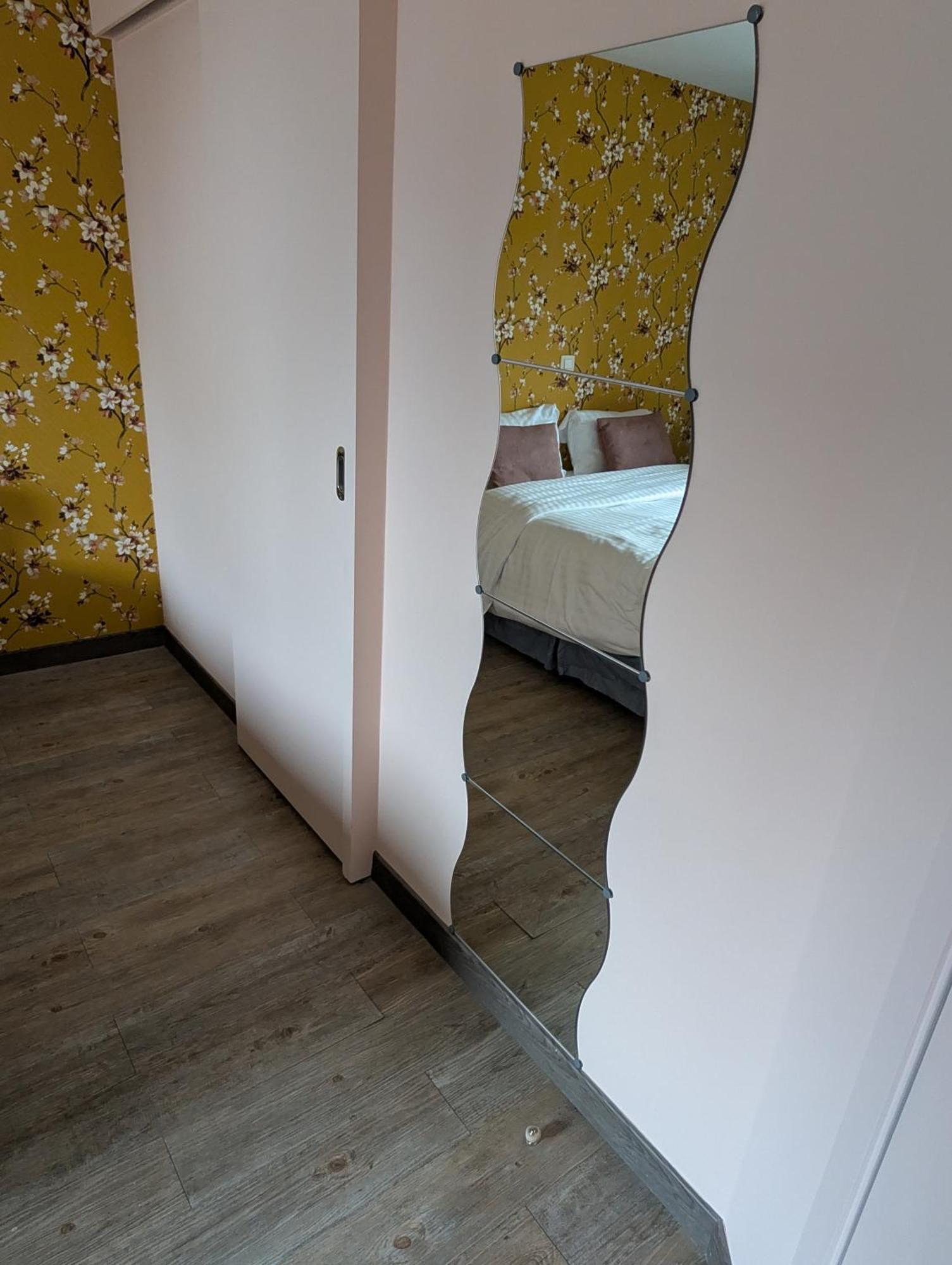 A Fleur De Couette Hotell Auvelais Exteriör bild