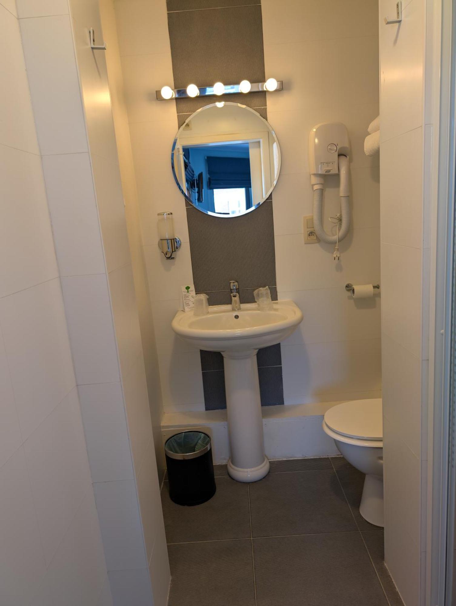 A Fleur De Couette Hotell Auvelais Exteriör bild