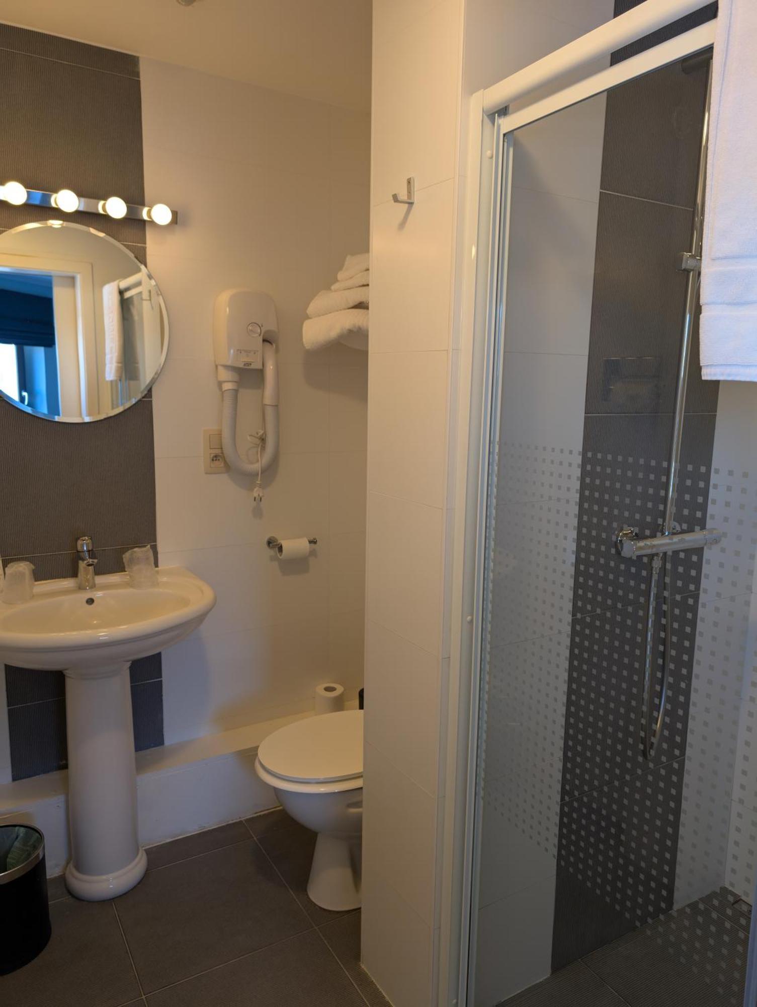 A Fleur De Couette Hotell Auvelais Exteriör bild